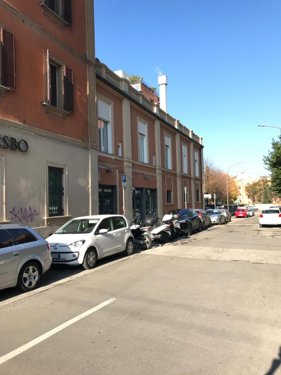 A Casa Di Luna Bologna Luaran gambar